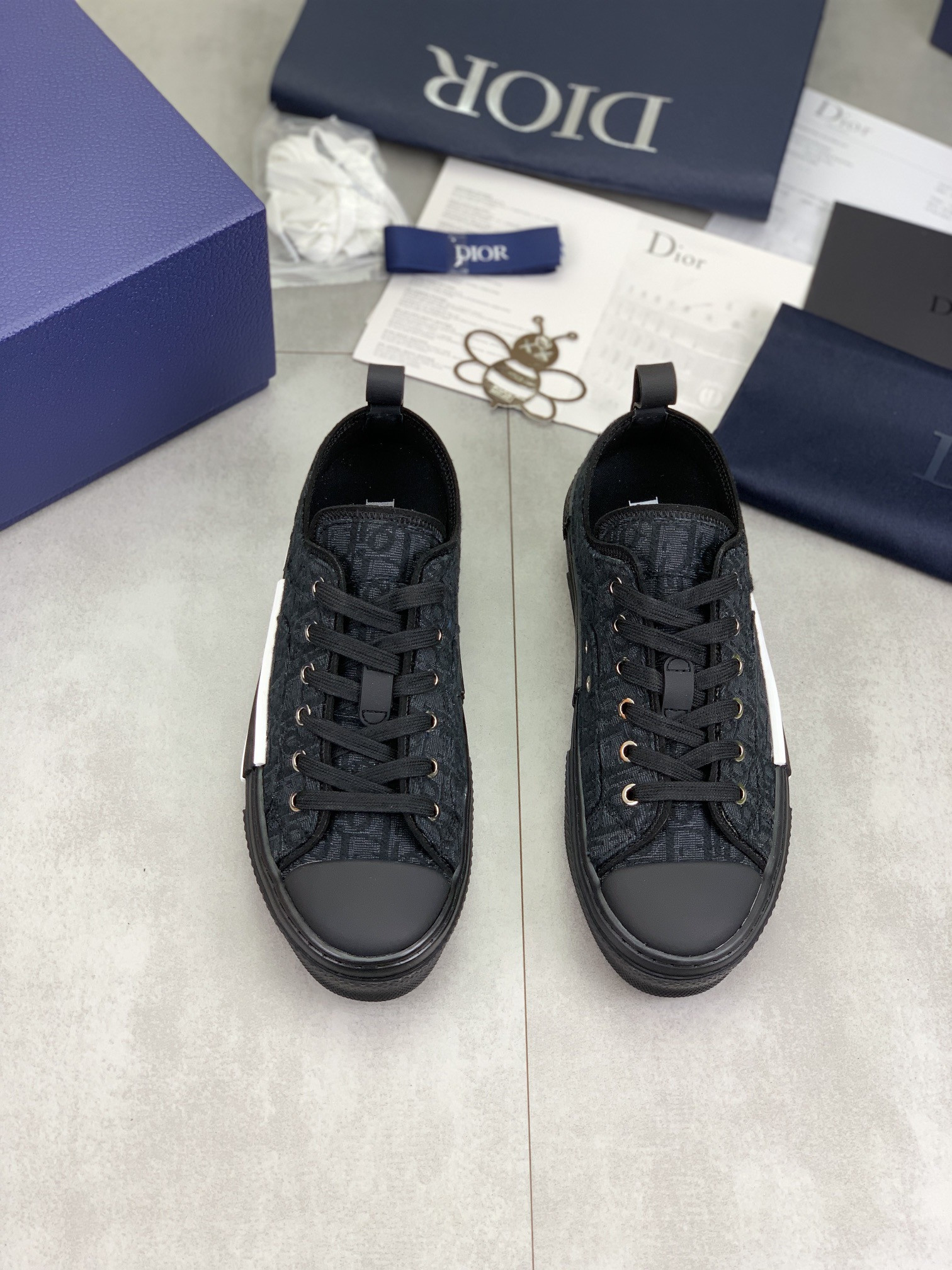 ua D*or b23 league low-top sneaker