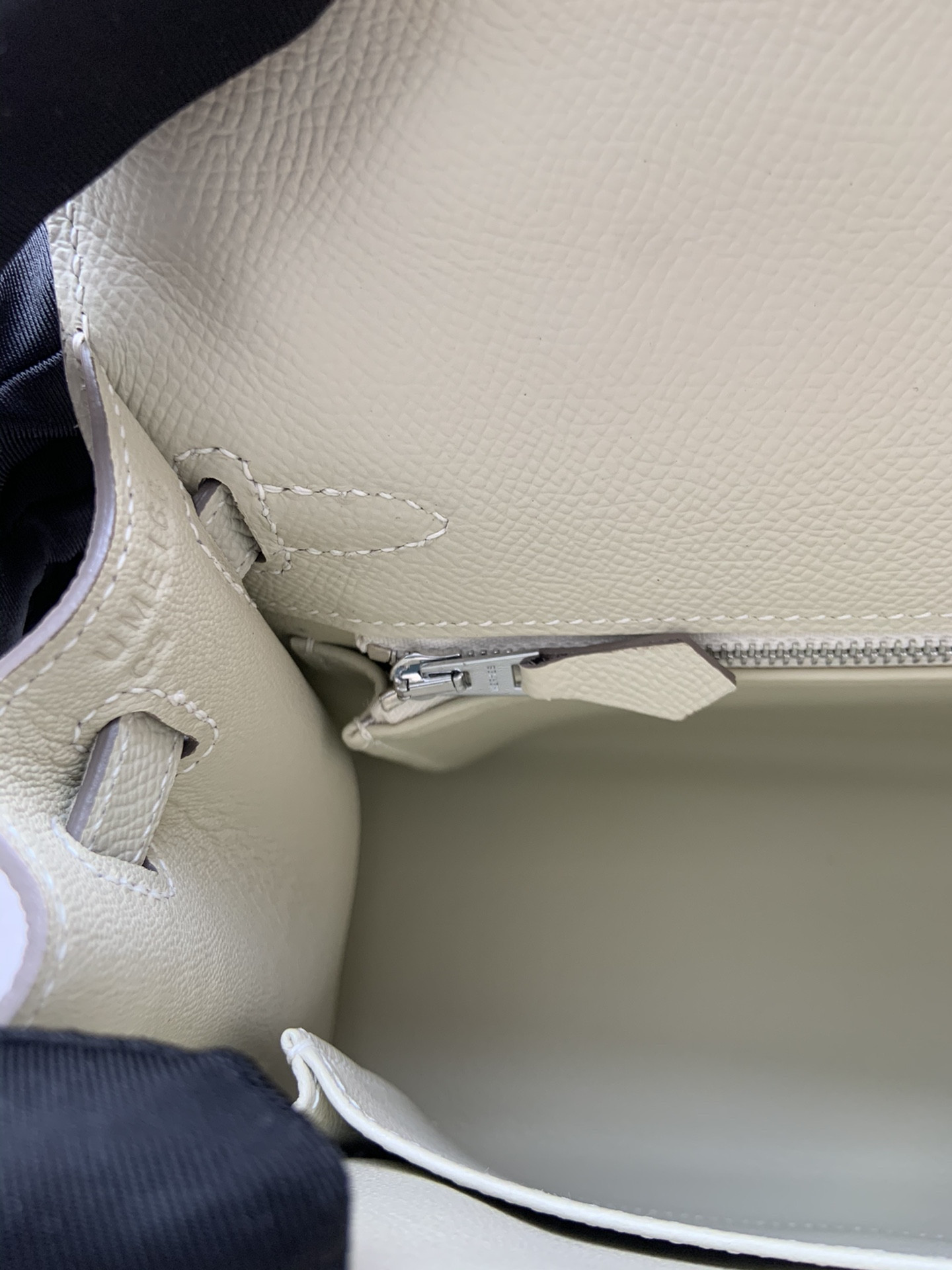 HERMÈS Kelly Silver-tone Hardware 25 28