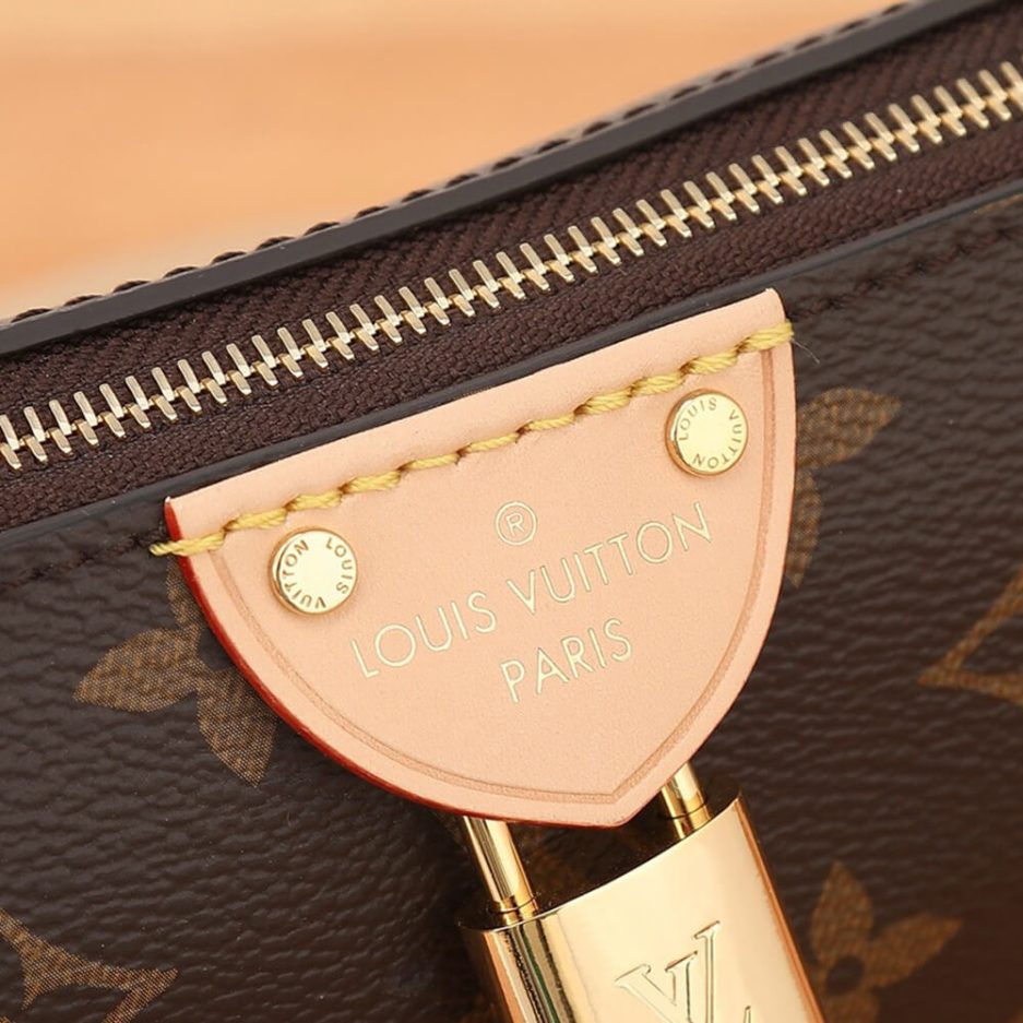 LV Pochette Tirette