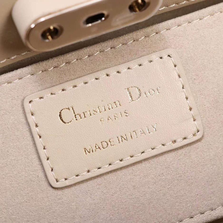small D*or key bag