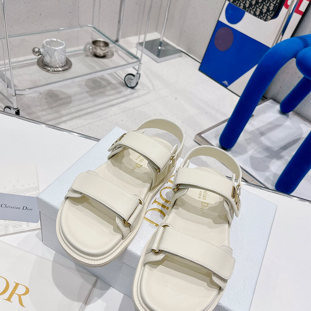 D*oract sandal
