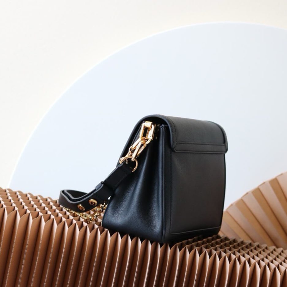 LV Dauphine Soft MM