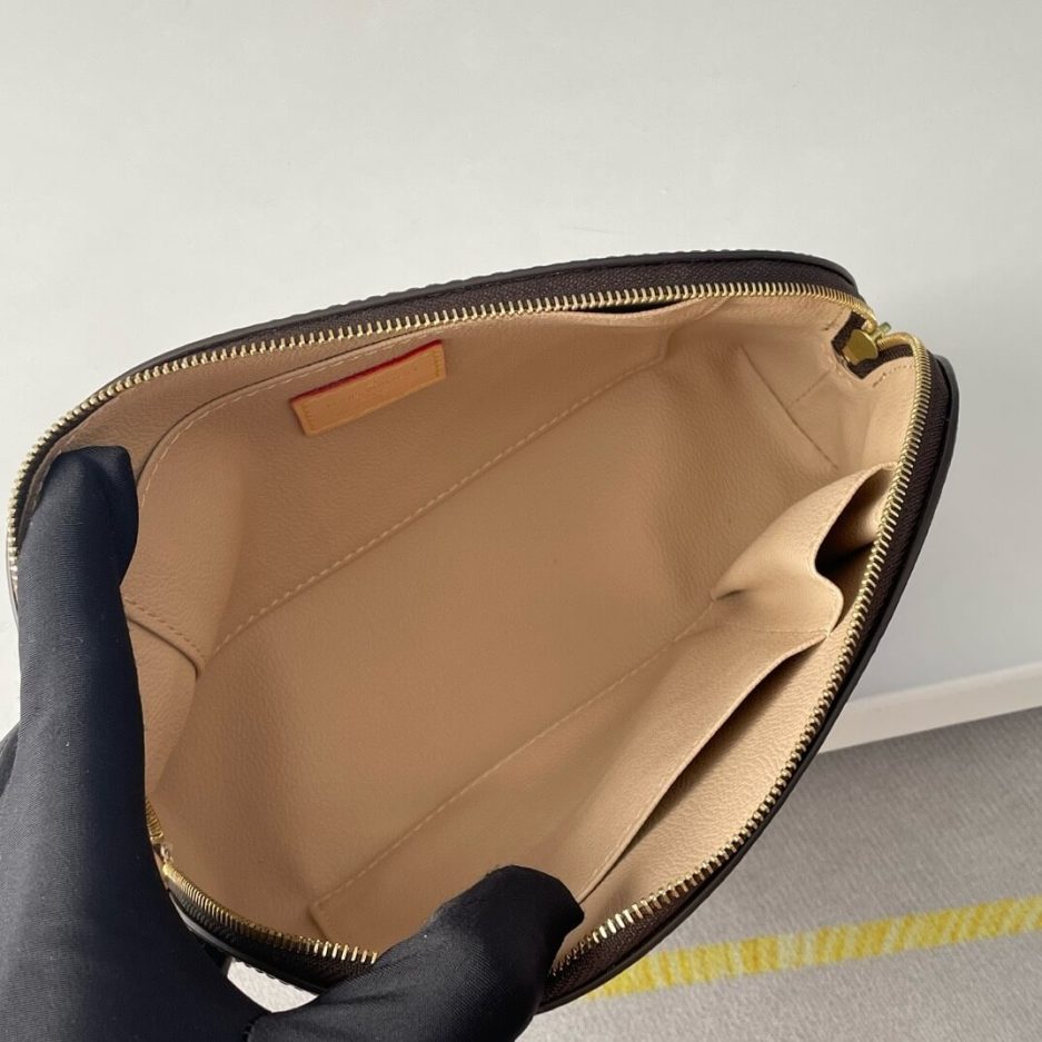 LV Cosmetic Pouch MM