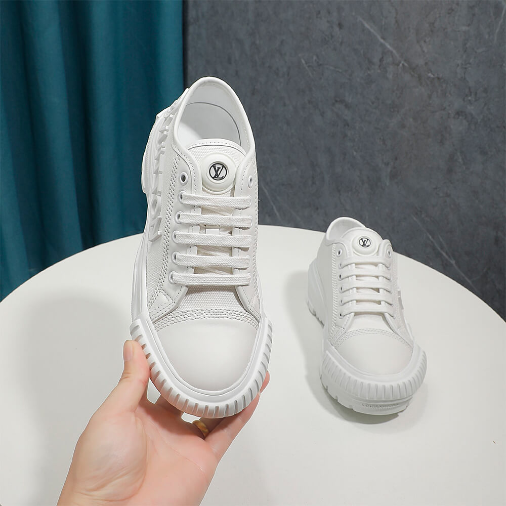 LV SQUAD SNEAKER