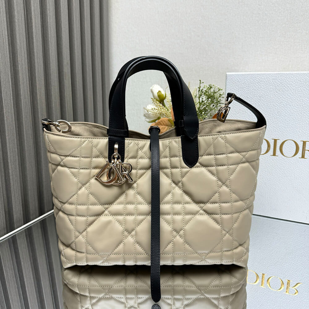 medium D*or toujours bag